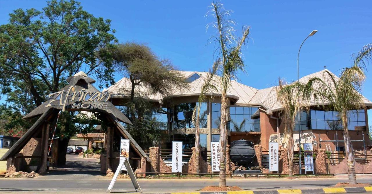 African Home Hotel Габороне Екстер'єр фото