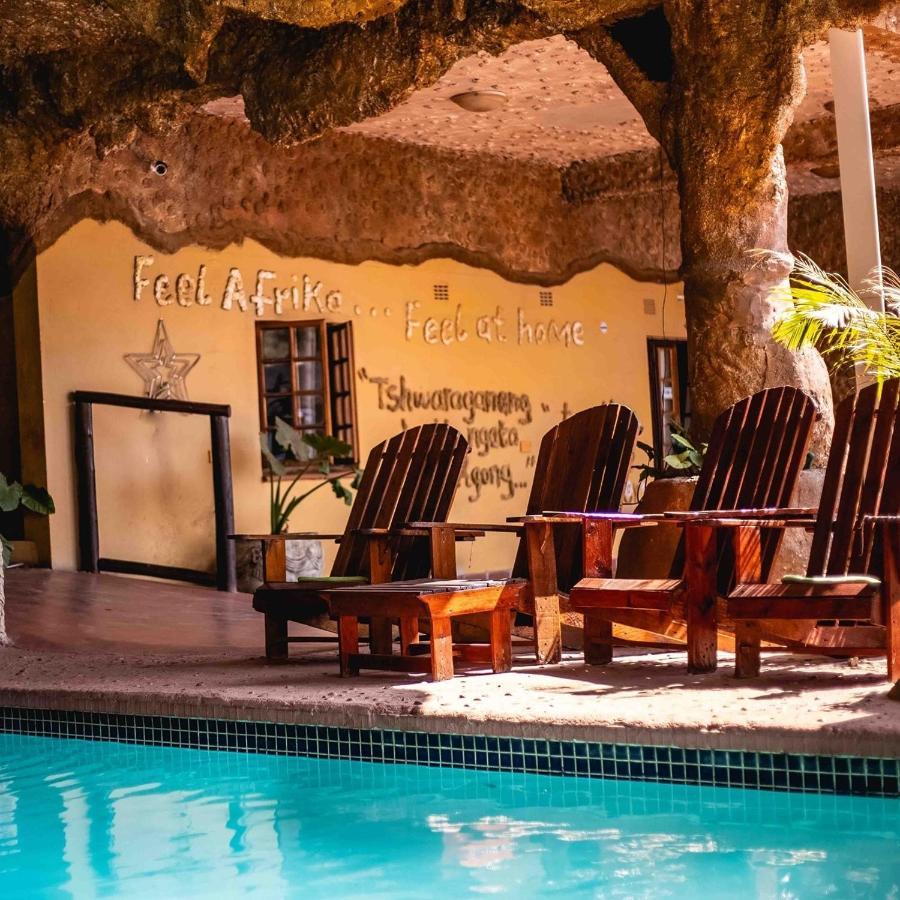 African Home Hotel Габороне Екстер'єр фото