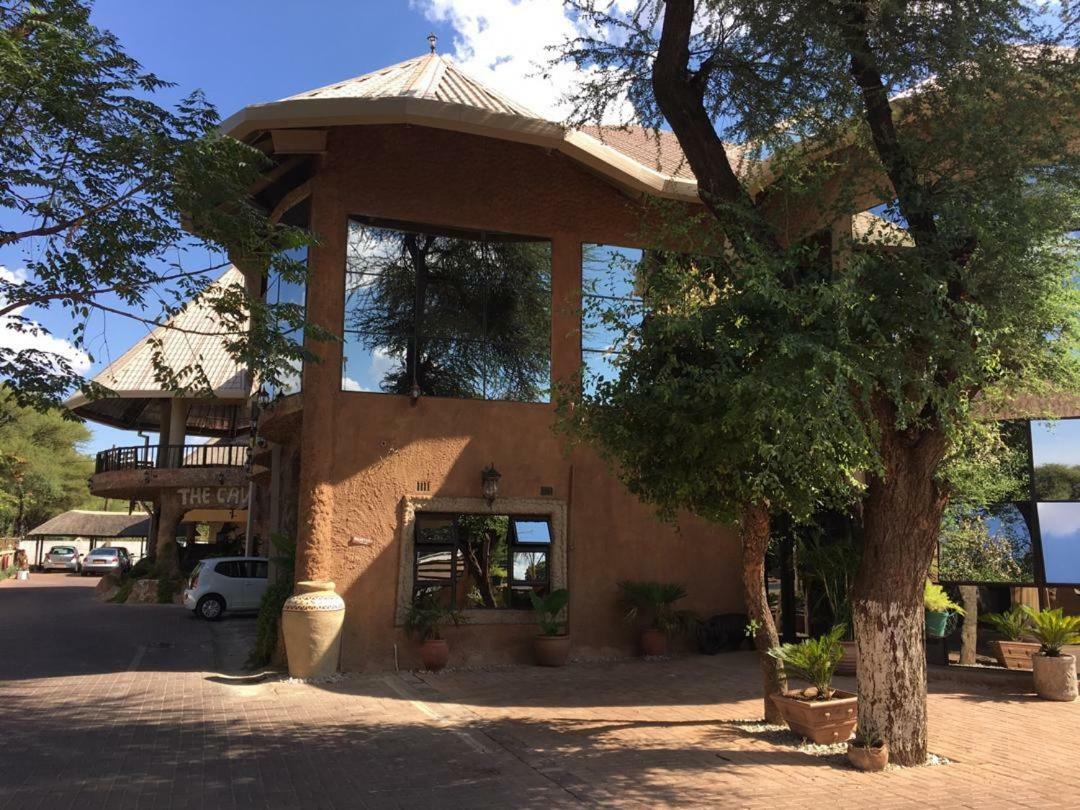 African Home Hotel Габороне Екстер'єр фото