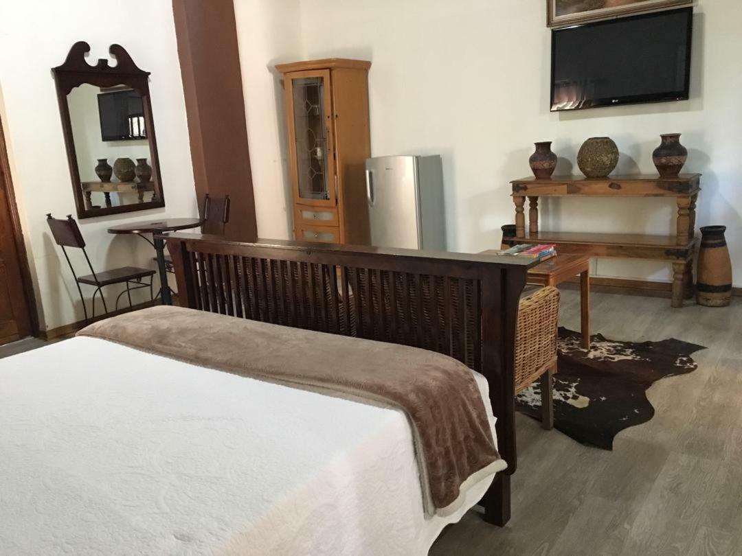 African Home Hotel Габороне Екстер'єр фото