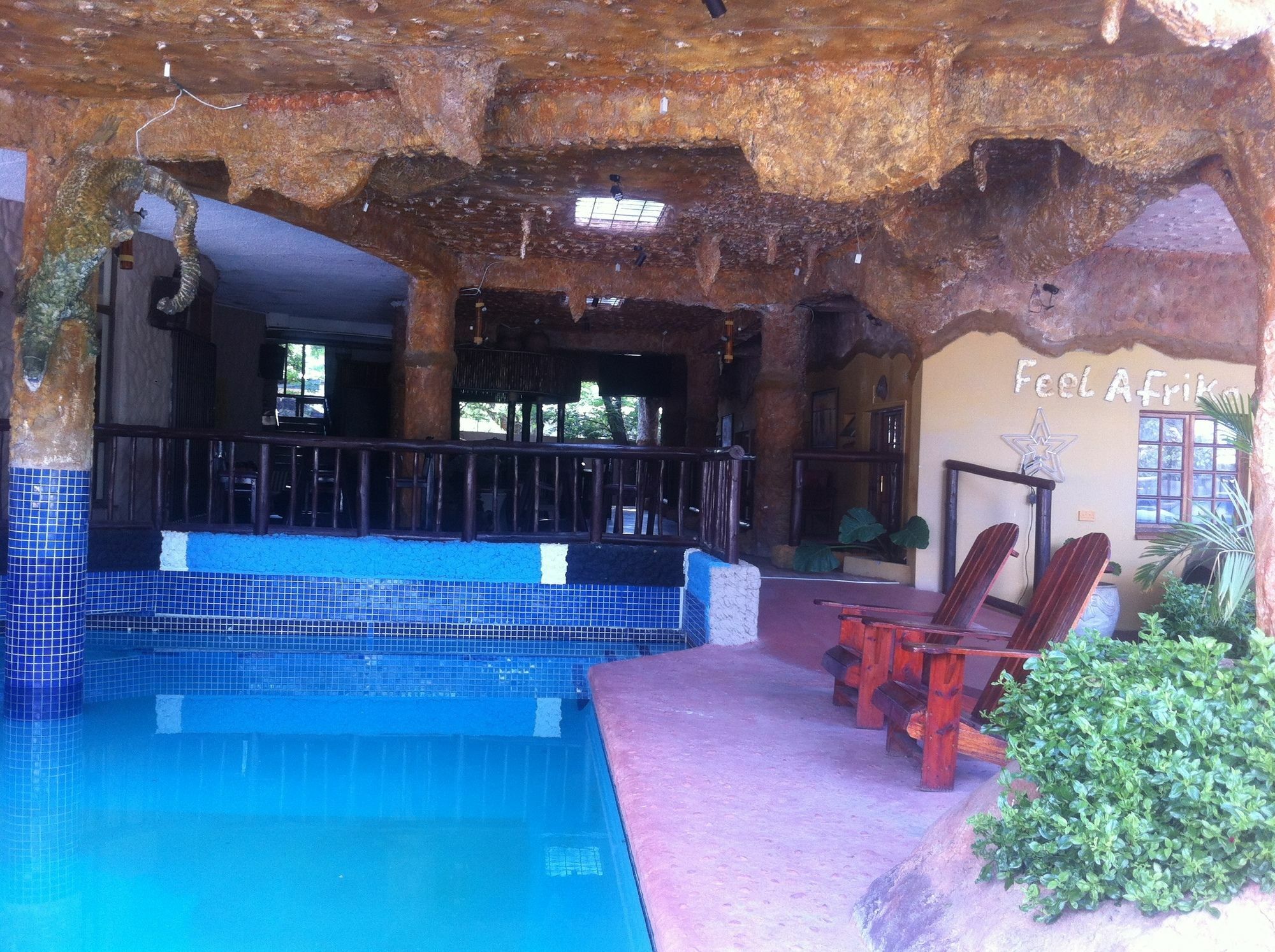 African Home Hotel Габороне Екстер'єр фото